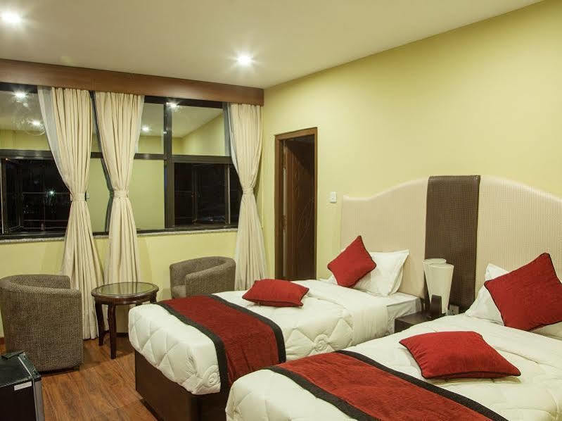 Hotel Meridian Suite Katmandu Kültér fotó