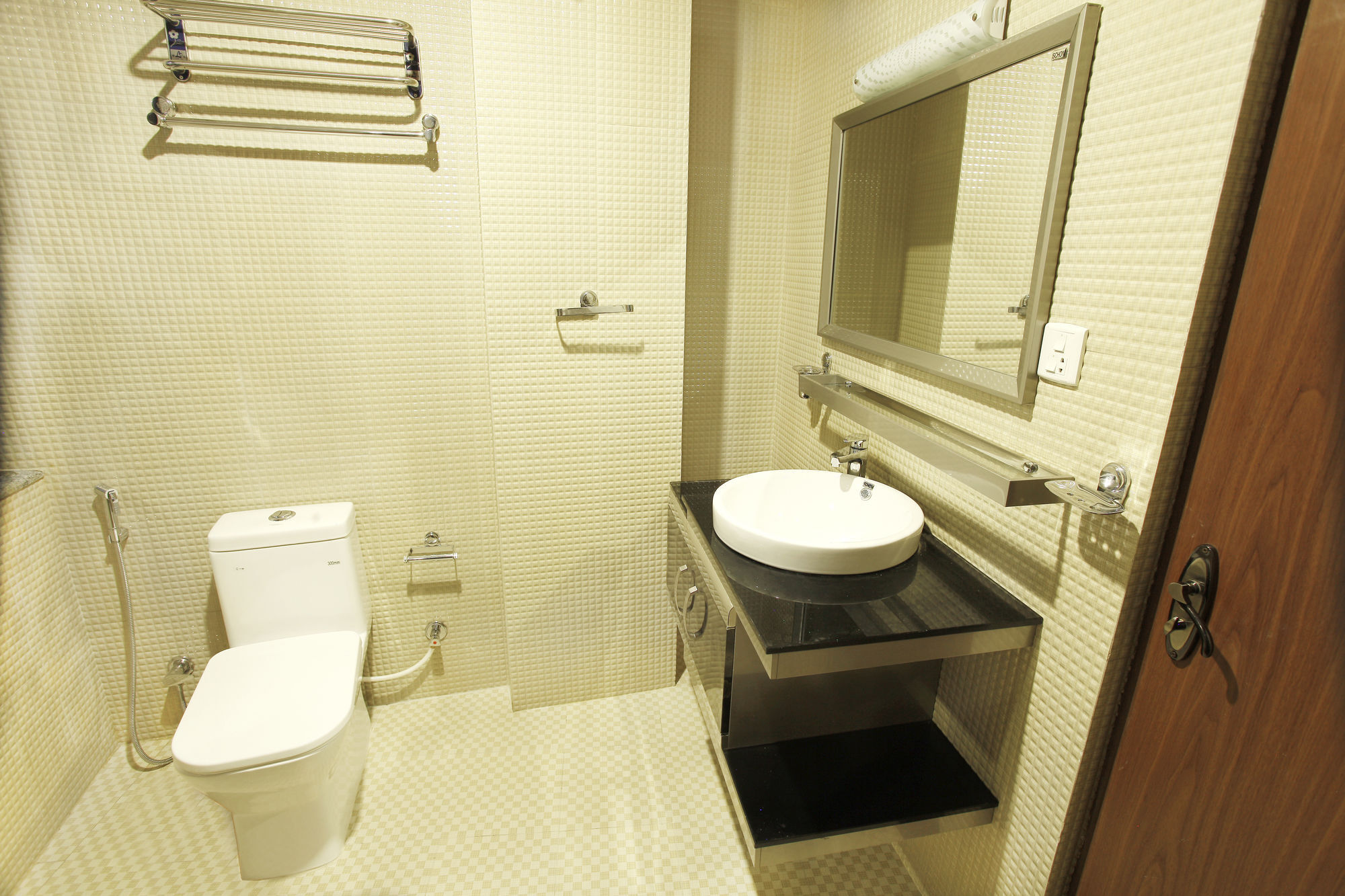 Hotel Meridian Suite Katmandu Kültér fotó